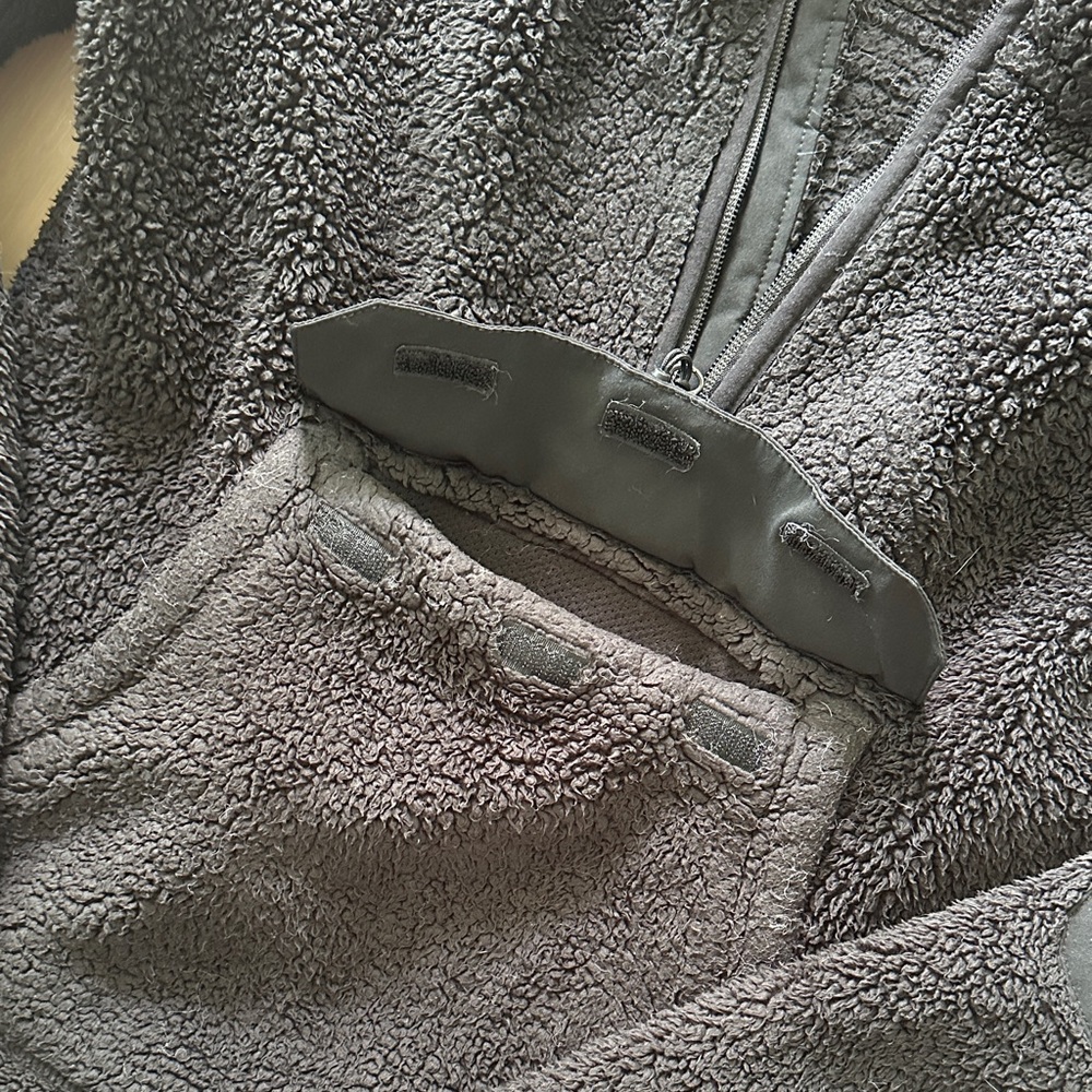 The North Face Women’s Sherpa Hoodie Pullover - Picture 5 of 8